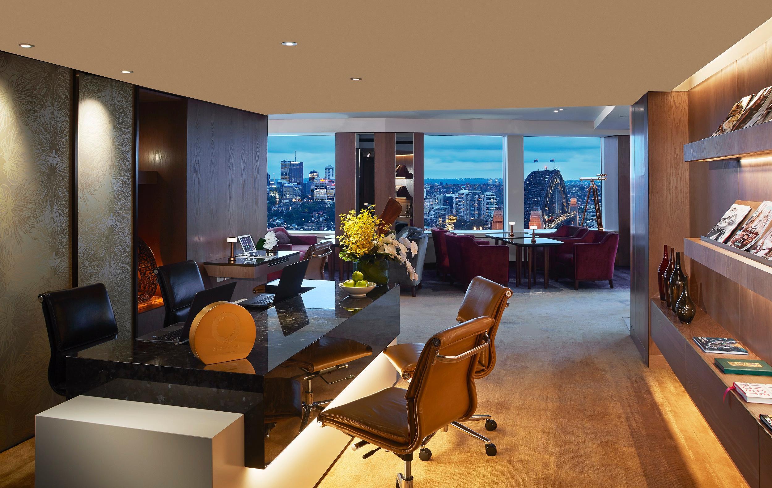 Shangri-La Sydney Esterno foto A view of the 45th floor of the Bank of America Center