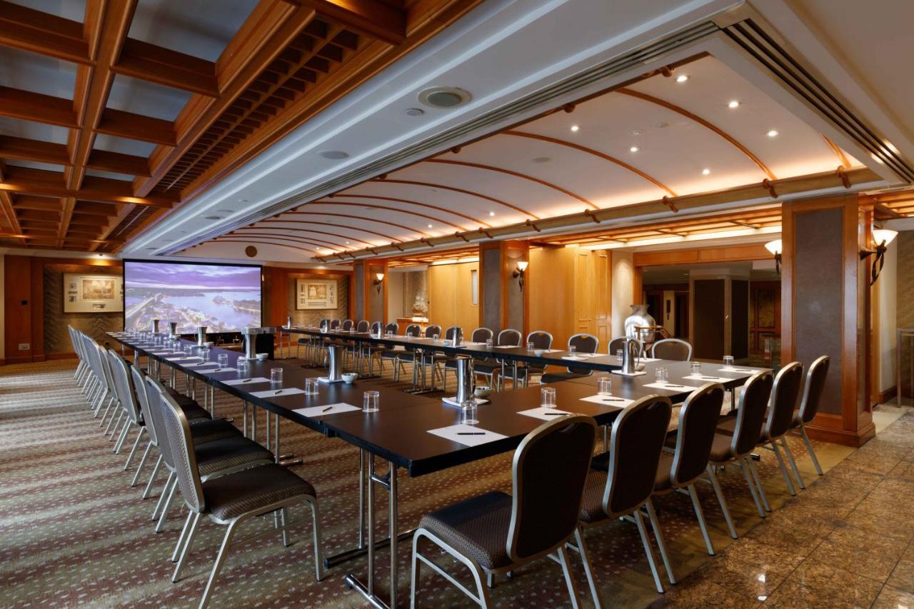 Shangri-La Sydney Esterno foto The meeting room at the conference centre